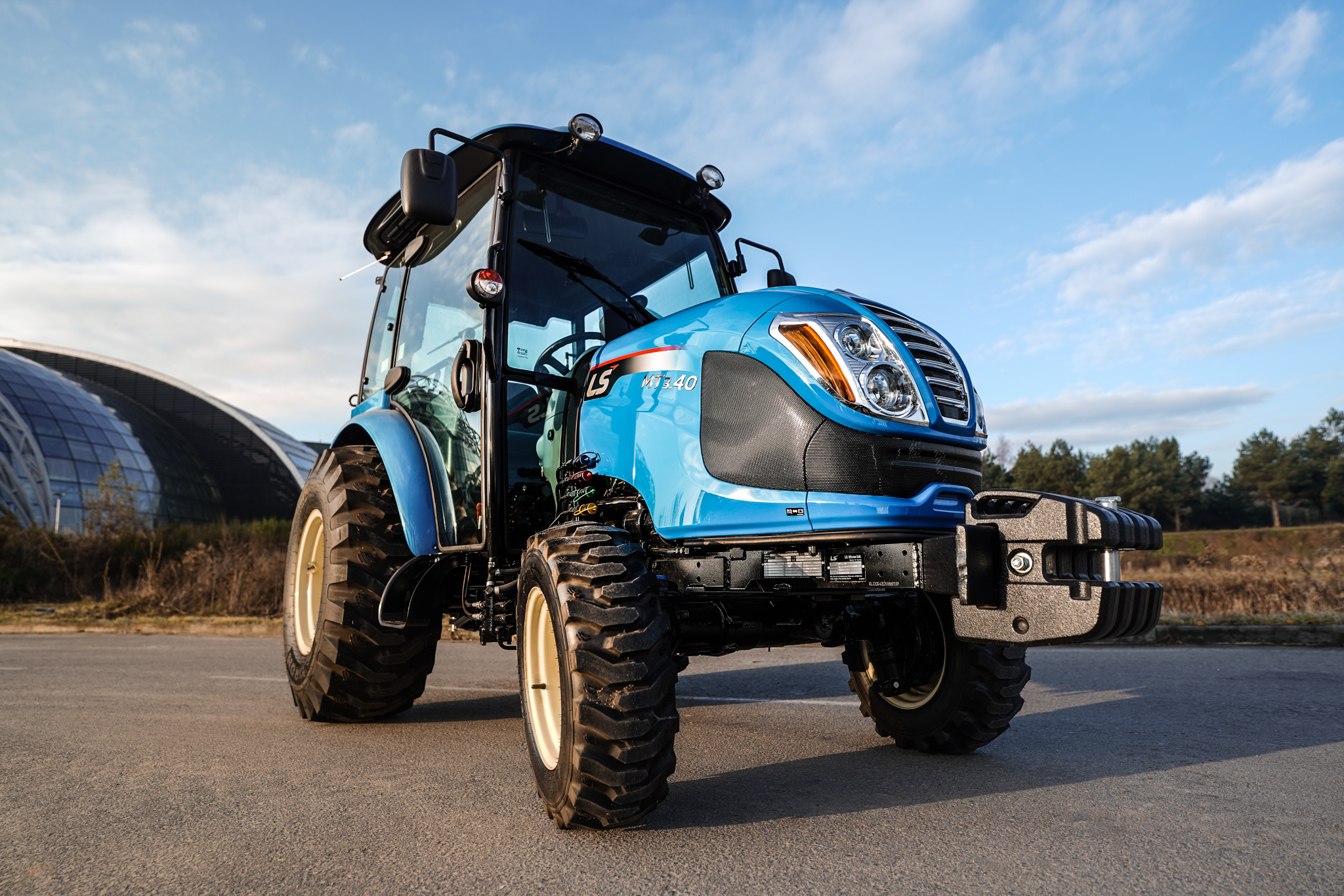 Jak dbać o traktor zimą? Wszystko o konserwacji traktorów LS